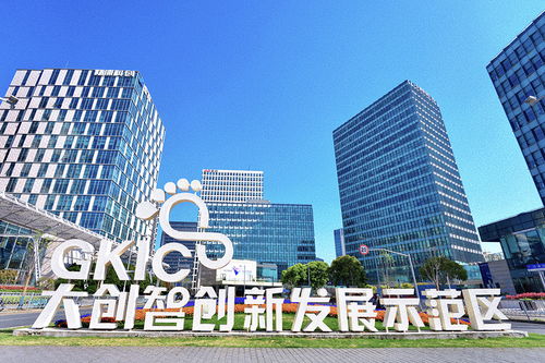 上海樣本 周邊高校云集，拆墻透智實現?？谲浖_發的創新路徑